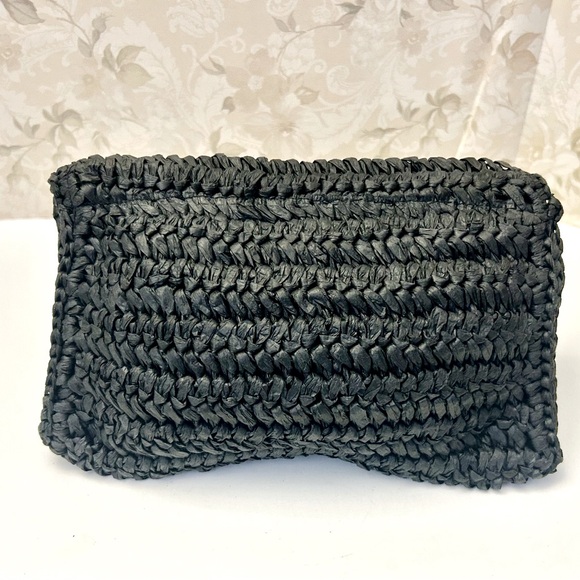 H&M BLACK WOVEN CLUTCH PURSE - Picture 2 of 2